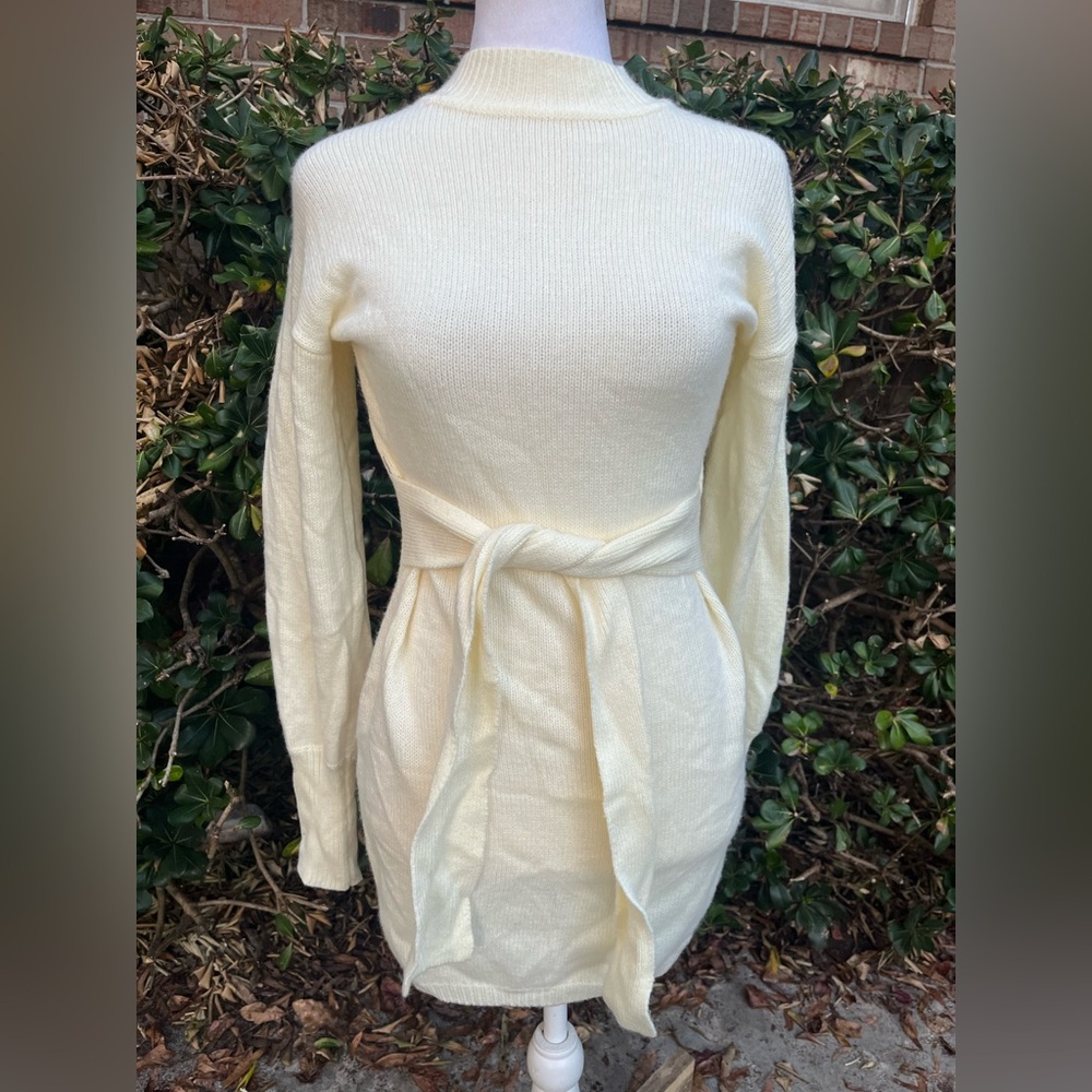 Midnight Doll Juniors Size Medium Cream Long Sleeve Sweater Dress